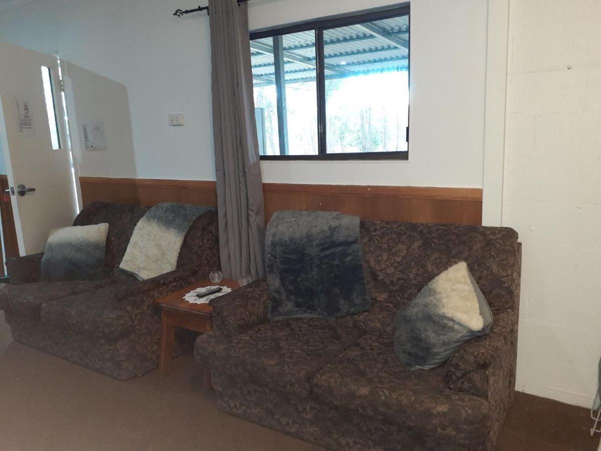 Murray Gardens Motel Stanthorpe Exterior photo